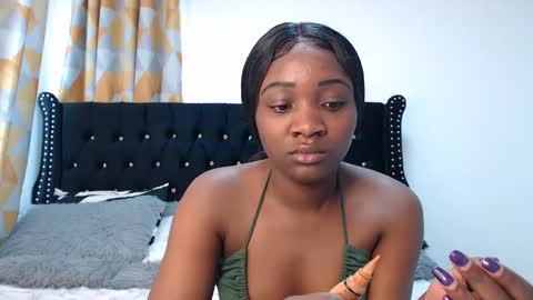 Snapshot of _miss_lofty chatting on December 18, 5:59 am Lofty online show from December 18, 5:59 am