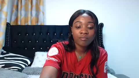 Snapshot of _miss_lofty chatting on December 17, 4:32 pm Lofty online show from December 17, 4:32 pm