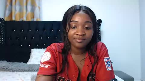 Snapshot of _miss_lofty chatting on December 17, 7:37 pm Lofty online show from December 17, 7:37 pm