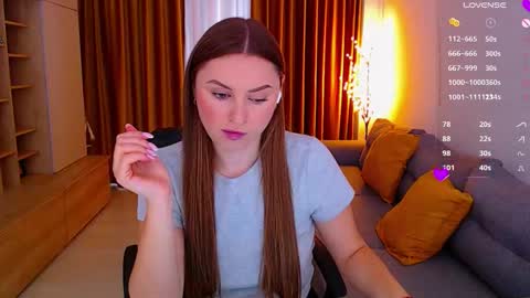 Mia online show from November 24, 10:47 am