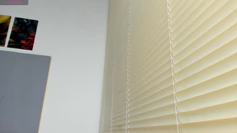 _molly_rosse_ online show from October 27, 12:16 pm