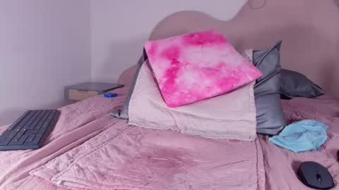 Luna online show from April 12, 7:45 am