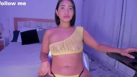 Snapshot of _natasha18_ chatting on February 24, 11:54 am Natasha online show from February 24, 11:54 am