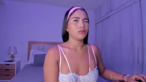 Snapshot of _natasha18_ chatting on March 10, 11:34 am Natasha online show from March 10, 11:34 am