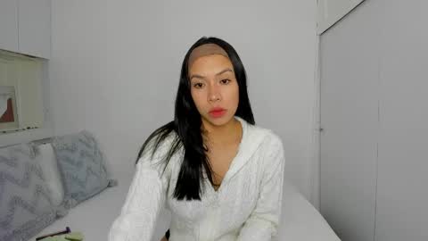 independent model natha online show from April 16, 5:51 am