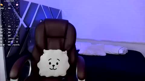 Niah  You can call me Ni or cutie haha online show from February 27, 9:36 pm