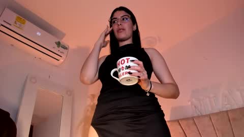 Niah  You can call me Ni or cutie haha online show from February 19, 9:47 pm