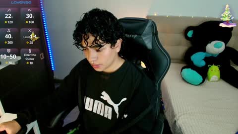 Nicolas online show from December 1, 11:07 pm