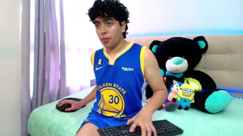 Nicolas online show from December 13, 8:04 pm