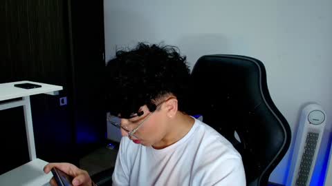 Nicolas online show from February 5, 10:44 pm