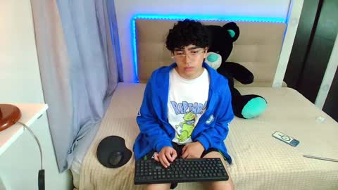 Nicolas online show from January 2, 10:44 pm