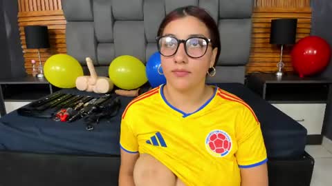  NicoleSweet1 online show from June 17, 8:47 pm