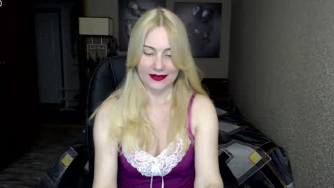 Snapshot of _night_fantasy_ chatting on February 17, 8:16 pm Donella online show from February 17, 8:16 pm