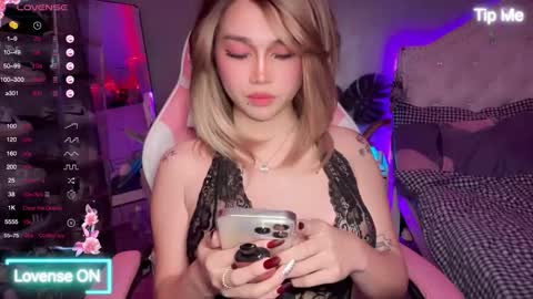 Snapshot of _nippleticklexxx chatting on September 19, 5:27 pm Lily online show from September 19, 5:27 pm