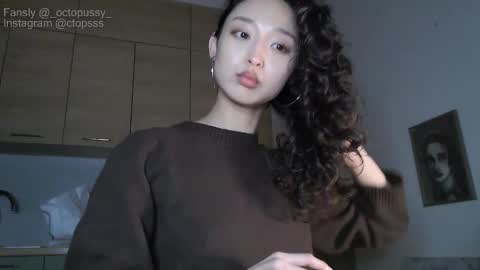 Mikayla online show from February 3, 7:40 pm