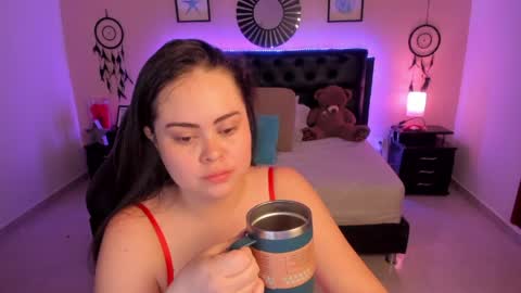 Olivia jones online show from April 9, 12:22 pm