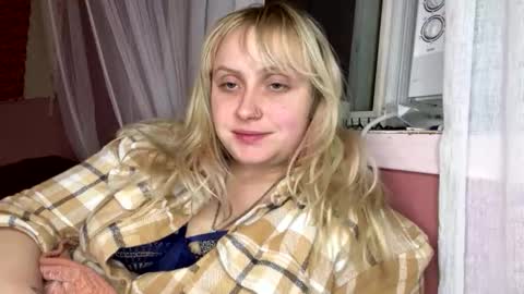 _peaceoutgirlscout_ online show from November 18, 11:48 pm