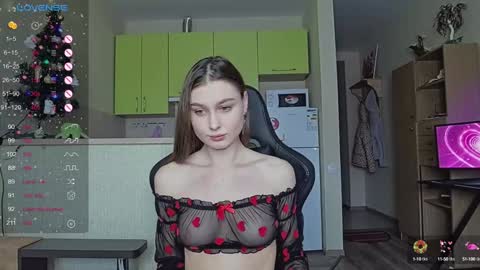 Snapshot of _pinkypie__ chatting on December 26, 10:59 am Lili online show from December 26, 10:59 am