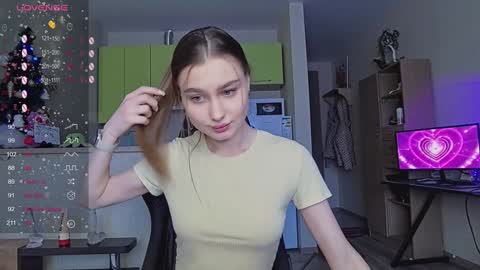 Snapshot of _pinkypie__ chatting on January 15, 10:38 am Lili online show from January 15, 10:38 am