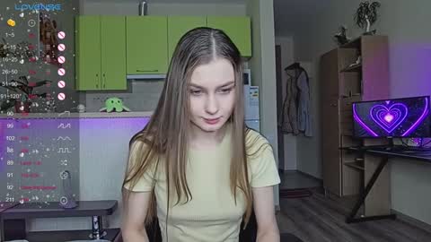 Snapshot of _pinkypie__ chatting on December 21, 10:50 am Lili online show from December 21, 10:50 am