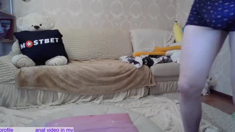 Snapshot of _pretty_fox_ chatting on January 9, 6:48 am _pretty_fox_ online show from January 9, 6:48 am