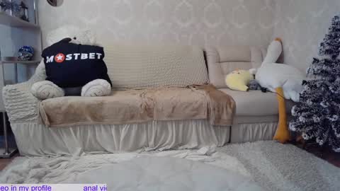 Snapshot of _pretty_fox_ chatting on December 14, 5:07 am _pretty_fox_ online show from December 14, 5:07 am
