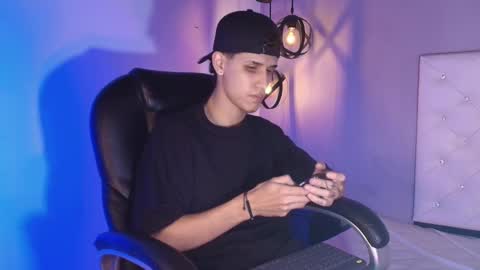 wav online show from December 14, 5:57 am