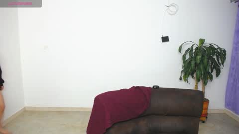 caroline online show from November 24, 3:05 am