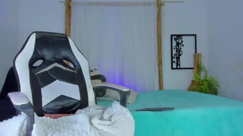 Moon online show from September 23, 9:43 pm