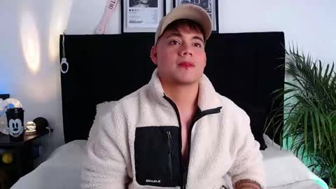 Sam online show from November 27, 7:10 pm