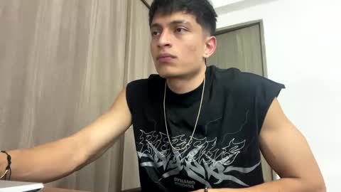 Juan Pablo-independent model online show from May 29, 5:27 am