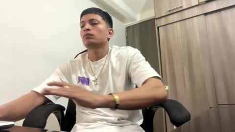 Snapshot of _sexy_jack chatting on February 13, 10:00 pm Juan Pablo-independent model online show from February 13, 10:00 pm