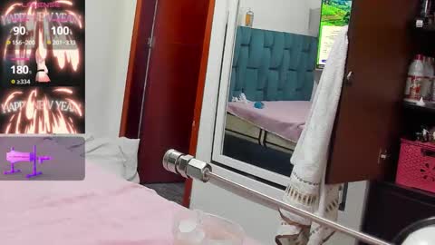 _sharlottt_ online show from January 13, 12:46 pm