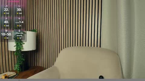 Sarah online show from March 14, 8:02 pm