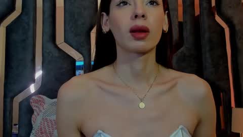 Snapshot of _silvia_vega_ chatting on March 5, 10:55 am _silvia_vega_ online show from March 5, 10:55 am