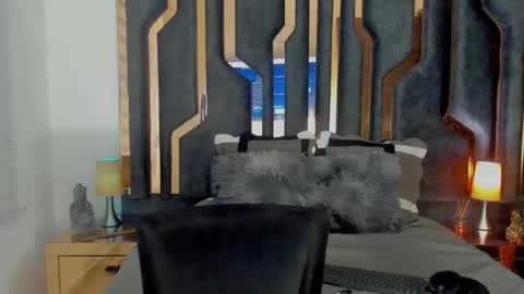 Snapshot of _silvia_vega_ chatting on December 6, 9:16 am _silvia_vega_ online show from December 6, 9:16 am