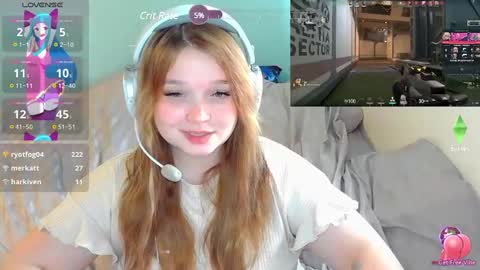 Snapshot of _sofia_adam_ chatting on March 5, 8:43 am pups online show from March 5, 8:43 am