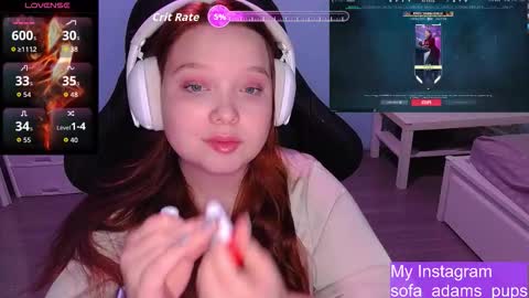 Snapshot of _sofia_adam_ chatting on September 18, 7:45 am pups online show from September 18, 7:45 am