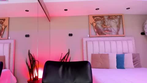    640  200   online show from October 9, 7:41 pm