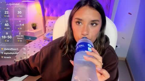 Sophie  online show from February 5, 8:45 pm