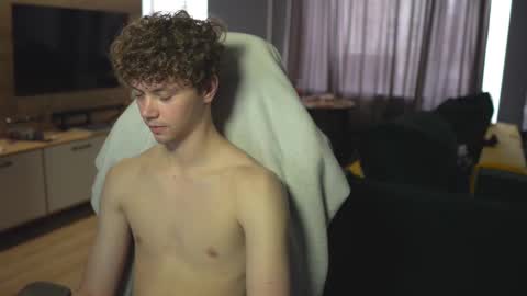 OLIVERpvt is open online show from February 20, 7:12 am