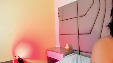 V E N U S online show from January 6, 8:46 pm