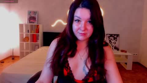 Erica online show from November 25, 1:59 am