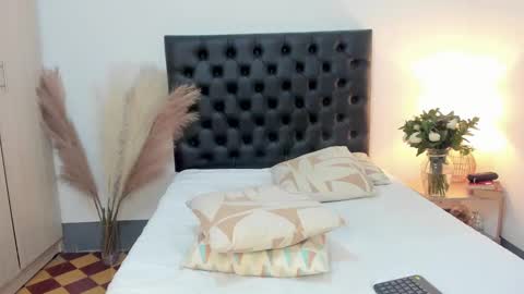 Sussi online show from September 12, 1:57 pm