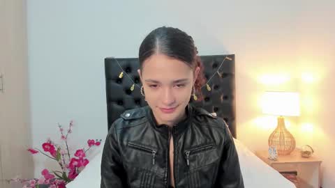 Sussi online show from March 11, 1:34 pm