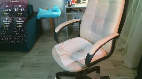 Milana   welcome to my world  online show from March 11, 1:03 pm