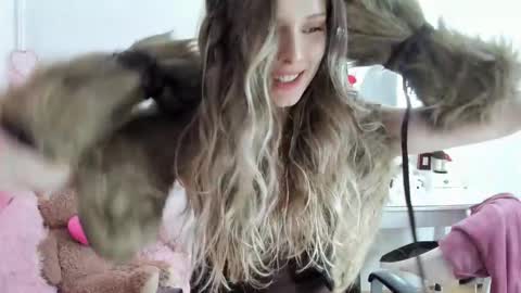 _sweettreat online show from October 20, 10:37 pm