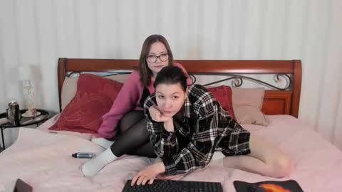 Tina redhead and Mandy brunette online show from October 13, 1:13 pm