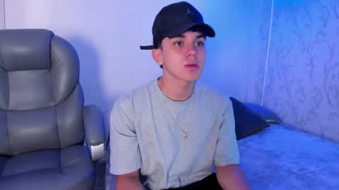 _taylorblack online show from April 17, 11:34 am