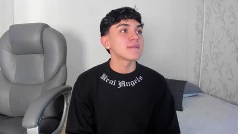 _taylorblack online show from March 27, 11:33 am